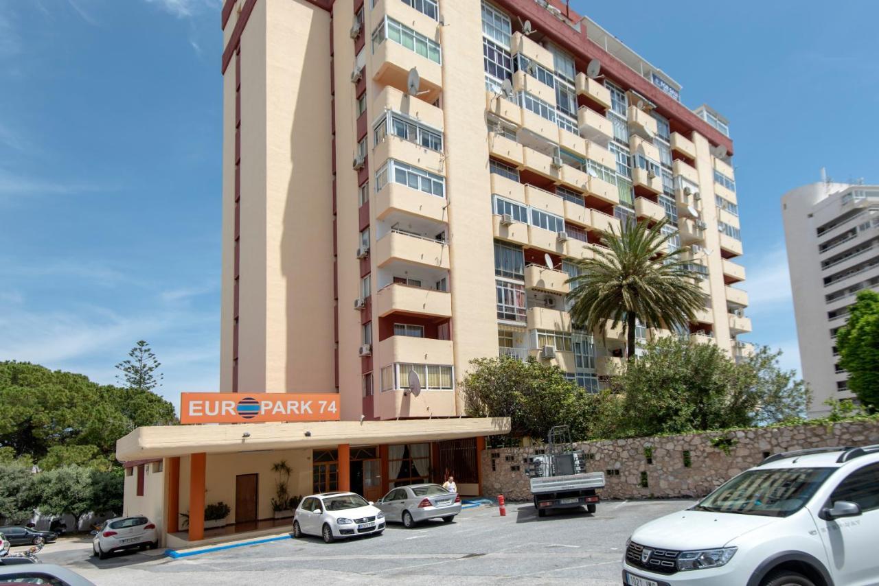 Fabulous Sunny Second Floor - Edificio Europark - Overlooking Gardens And Pools. * Benalmádena